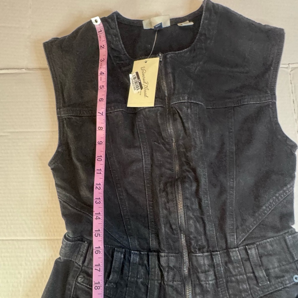 NWT Universal Thread Sleeveless Denim Jumpsuit Zip Front Coveralls Size 4 Black - Picture 9 of 15